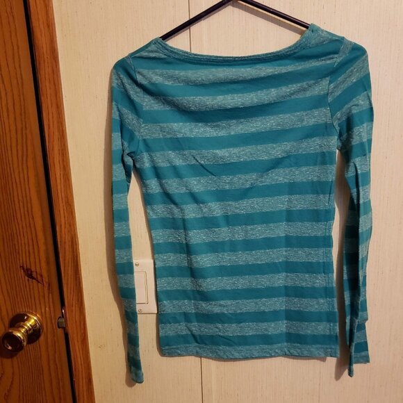 Aeropostale Original Brand Small Striped Blue Long Sleeved T- Shirt - Picture 2 of 4